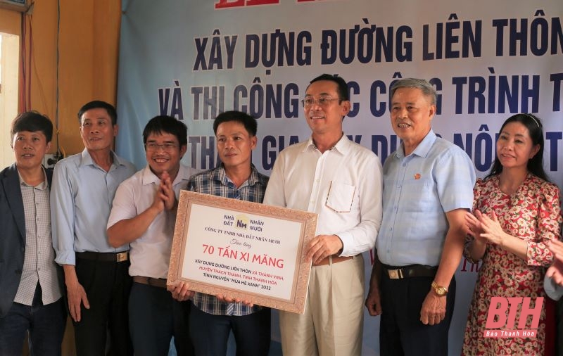 Chiến dịch Mùa hè xanh 2022: Khởi công tuyến đường liên thôn tại xã Thành Vinh, huyện Thạch Thành