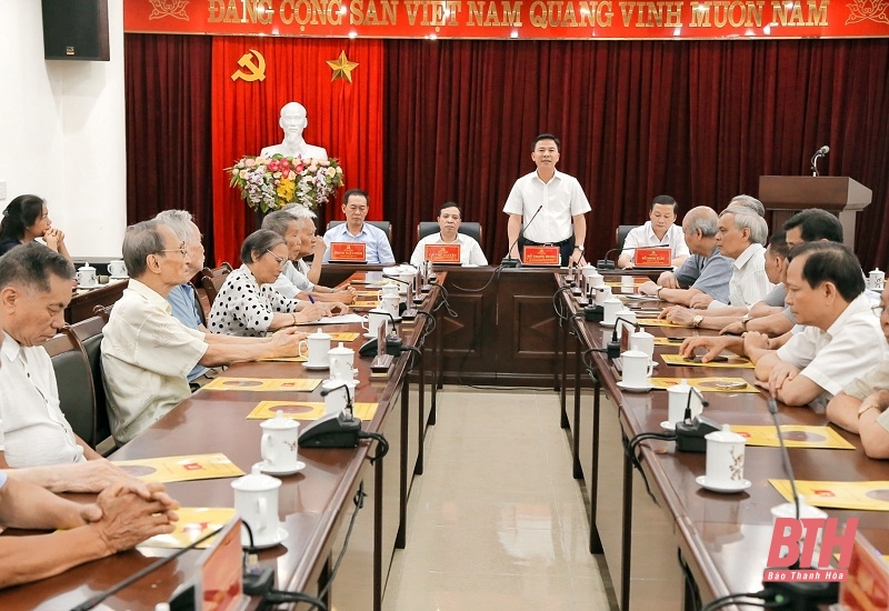 Ban Thường vụ Tỉnh ủy Thanh Hoá gặp mặt các đồng chí nguyên lãnh đạo tỉnh