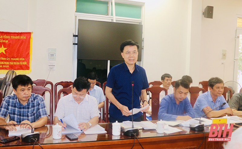 Thẩm tra các dự thảo nghị quyết kèm theo tờ trình của UBND tỉnh về lĩnh vực văn hoá - xã hội