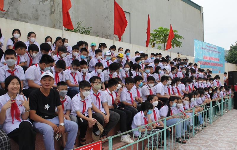 Khai mạc hè, Ngày Olympic trẻ em và phát động toàn dân tập luyện môn bơi phòng, chống đuối nước 