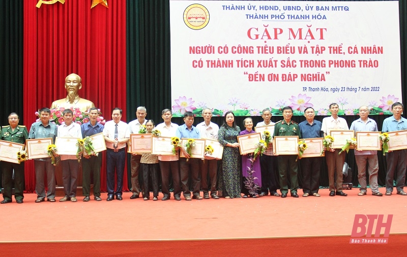 TP Thanh Hóa gặp mặt người có công tiêu biểu
