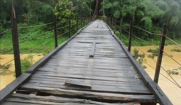 Nhiều cây cầu treo ở khu vực miền núi xuống cấp