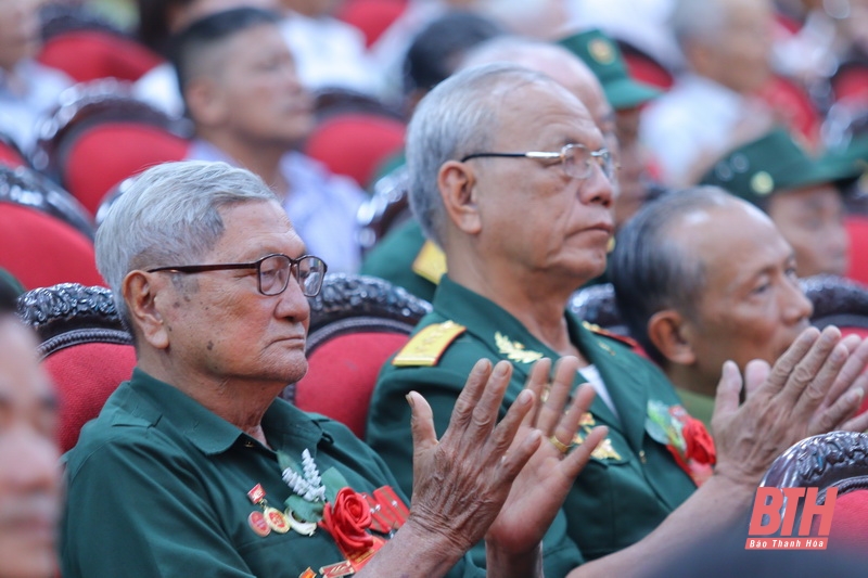 Tỉnh Thanh Hóa kỷ niệm 75 năm ngày Thương binh - Liệt sĩ; biểu dương người có công tiêu biểu và các thập thể, cá nhân có thành tích xuất sắc trong công tác “Đền ơn đáp nghĩa”