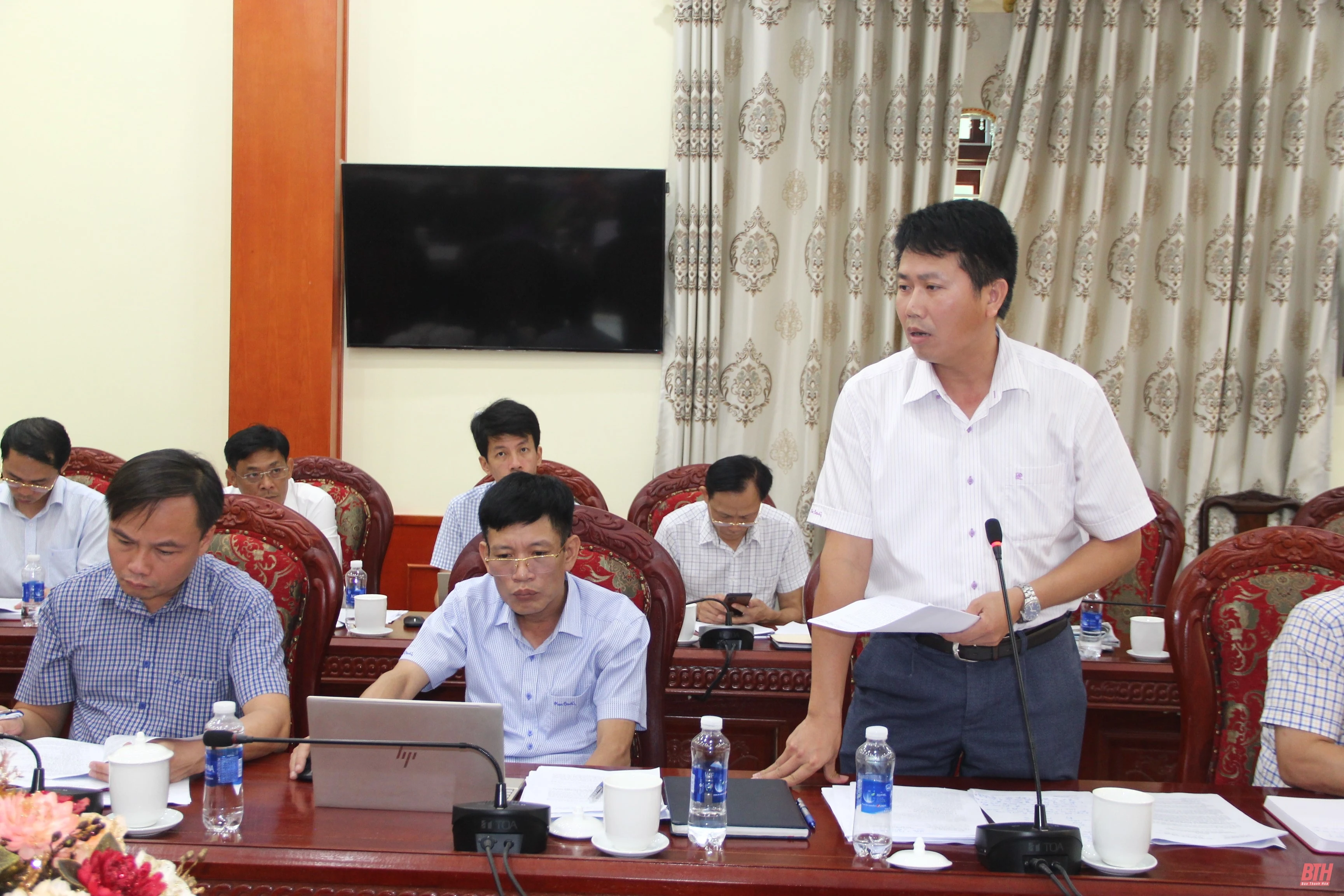 Phó Chủ tịch Thường trực UBND tỉnh Nguyễn Văn Thi chỉ đạo tháo gỡ vướng mắc giải phóng mặt bằng các dự án trọng điểm tại thị xã Nghi Sơn