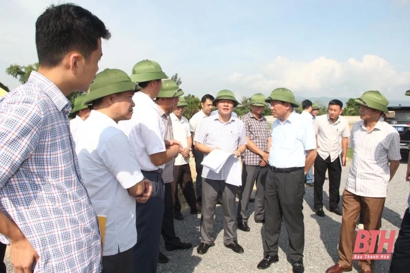Phó Chủ tịch Thường trực UBND tỉnh Nguyễn Văn Thi chỉ đạo tháo gỡ vướng mắc giải phóng mặt bằng các dự án trọng điểm tại thị xã Nghi Sơn
