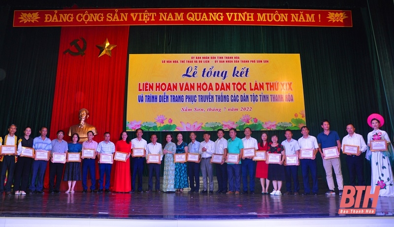 Tổng kết, trao giải Liên hoan văn hoá dân tộc lần thứ XIX và trình diễn trang phục truyền thống các dân tộc tỉnh Thanh Hoá