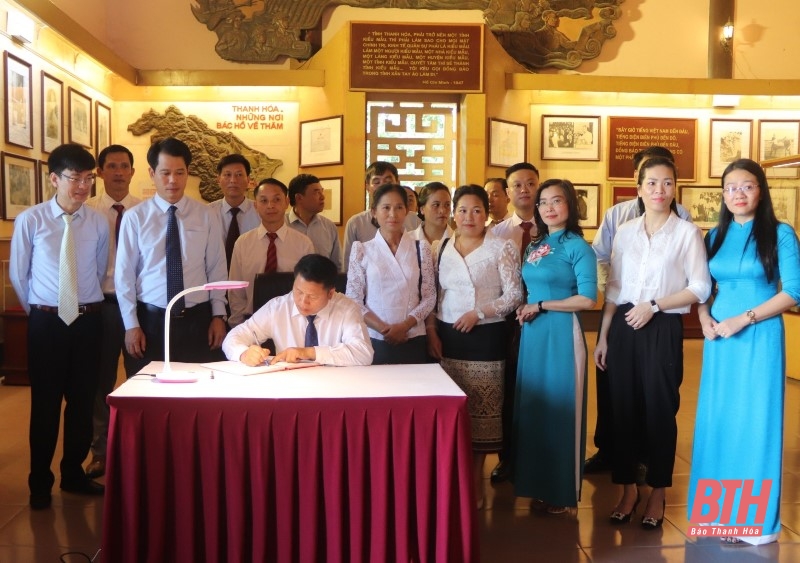 Ban Tuyên giáo Tỉnh ủy Thanh Hóa và Ban Tuyên huấn tỉnh Hủa Phăn (Lào) hội đàm, chia sẻ kinh nghiệm