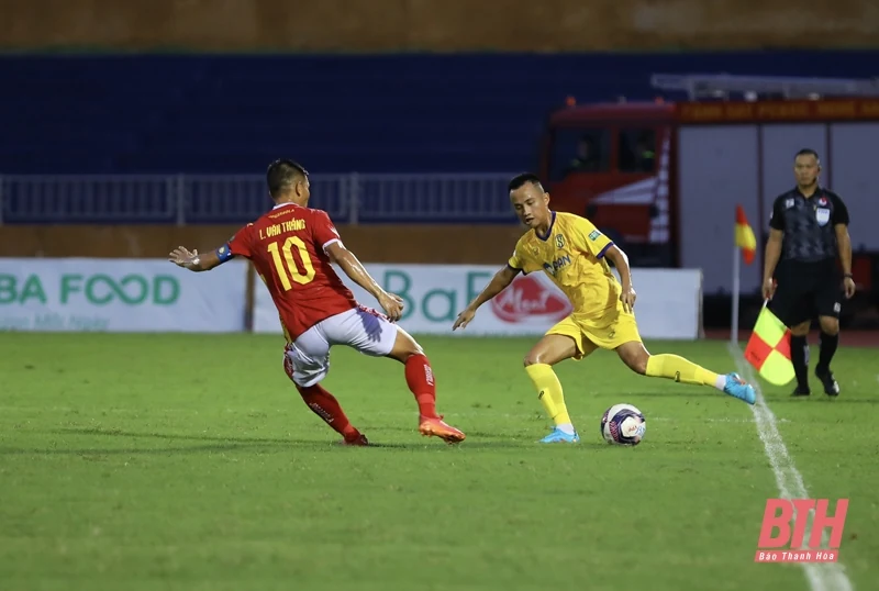 Đông Á Thanh Hóa giành 1 điểm quý giá trên sân Vinh