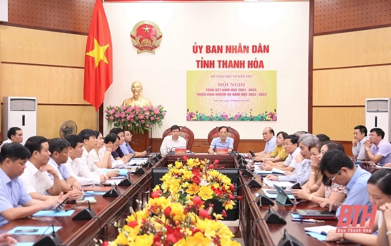 Đoàn kết, nỗ lực vượt mọi khó khăn, đổi mới, nâng cao chất lượng giáo dục và đào tạo