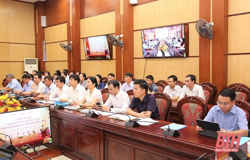 Đoàn kết, nỗ lực vượt mọi khó khăn, đổi mới, nâng cao chất lượng giáo dục và đào tạo
