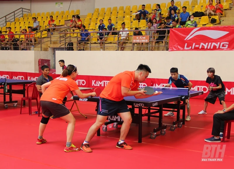 Khởi tranh Giải cầu lông, bóng bàn gia đình toàn quốc năm 2022 tại Thanh Hóa