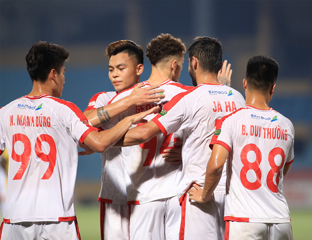 Nóng bỏng vòng đấu đầu tiên lượt về V.League 1-2022