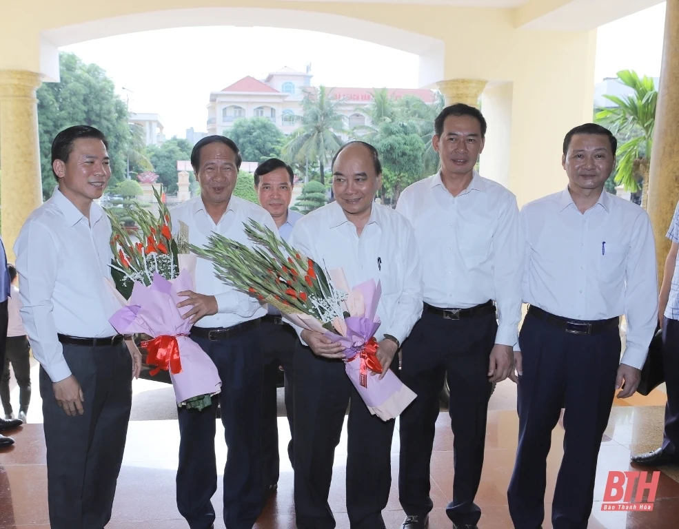 Chủ tịch nước Nguyễn Xuân Phúc làm việc với Ban Thường vụ Tỉnh ủy Thanh Hóa