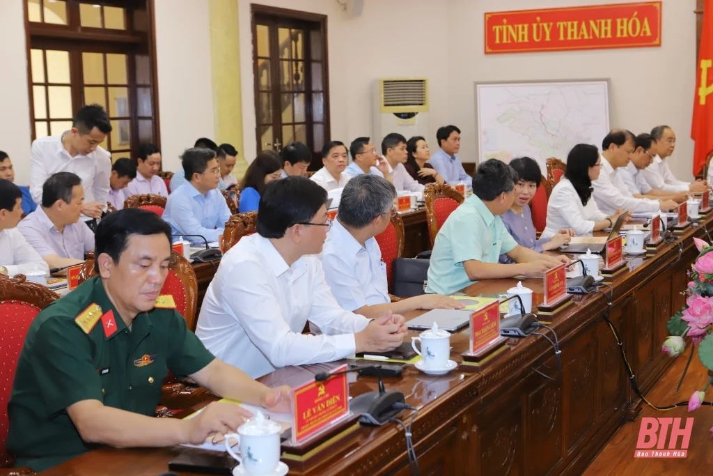 Chủ tịch nước Nguyễn Xuân Phúc làm việc với Ban Thường vụ Tỉnh ủy Thanh Hóa