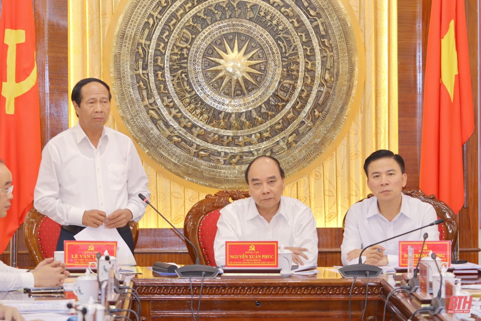 Chủ tịch nước Nguyễn Xuân Phúc làm việc với Ban Thường vụ Tỉnh ủy Thanh Hóa
