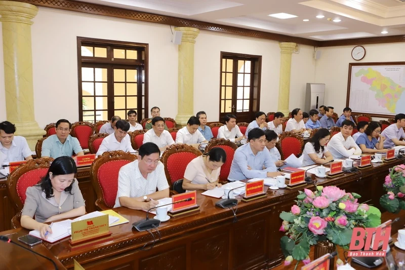 Cấp đất và hỗ trợ làm nhà ở cho đồng bào sinh sống trên sông phải làm bằng tình cảm và một trái tim nóng” để lo cho dân, làm cho dân, vì Nhân dân