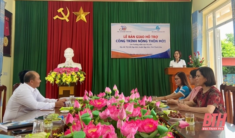 Bàn giao hỗ trợ công trình nông thôn mới cho trường mầm non thị trấn Nga Sơn