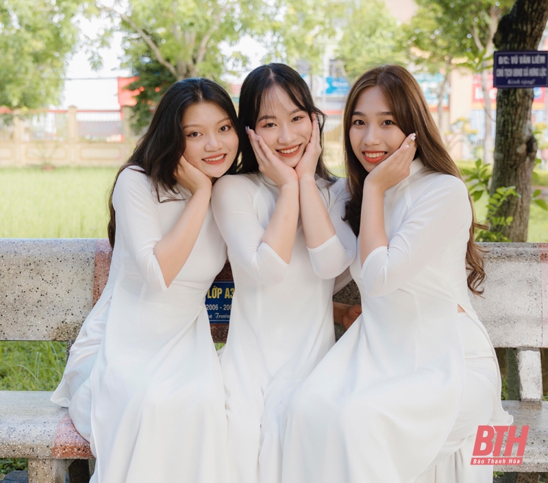 Em Thùy vào đại học