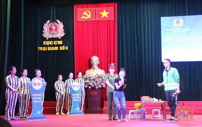 Truyền thông “Khởi nghiệp chắp cánh tương lai” cho phạm nhân nữ