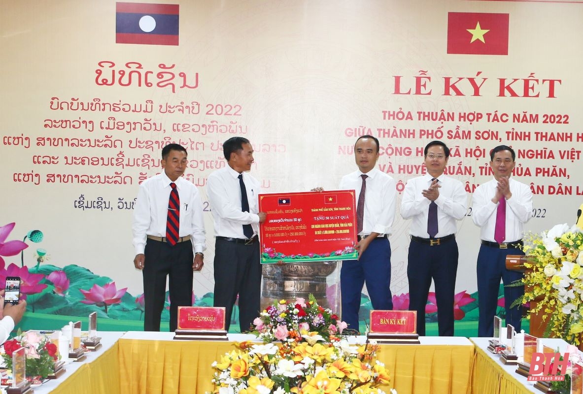 Ký kết thỏa thuận hợp tác giữa thành phố Sầm Sơn và huyện Quắn, tỉnh Hủa Phăn (Lào)