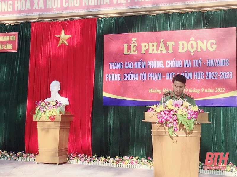Tuyên truyền phòng, chống ma tuý, HIV/AIDS cho học sinh Trường THPT Lương Đắc Bằng