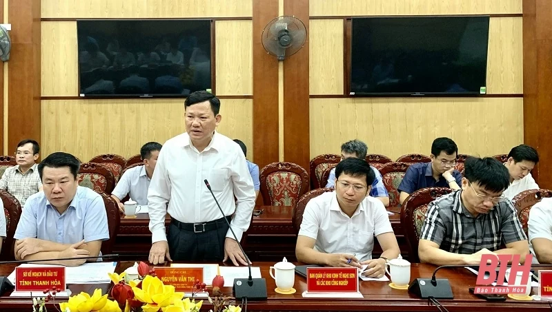 Phó Chủ tịch Thường trực UBND tỉnh Nguyễn Văn Thi làm việc với đoàn công tác tỉnh Tuyên Quang