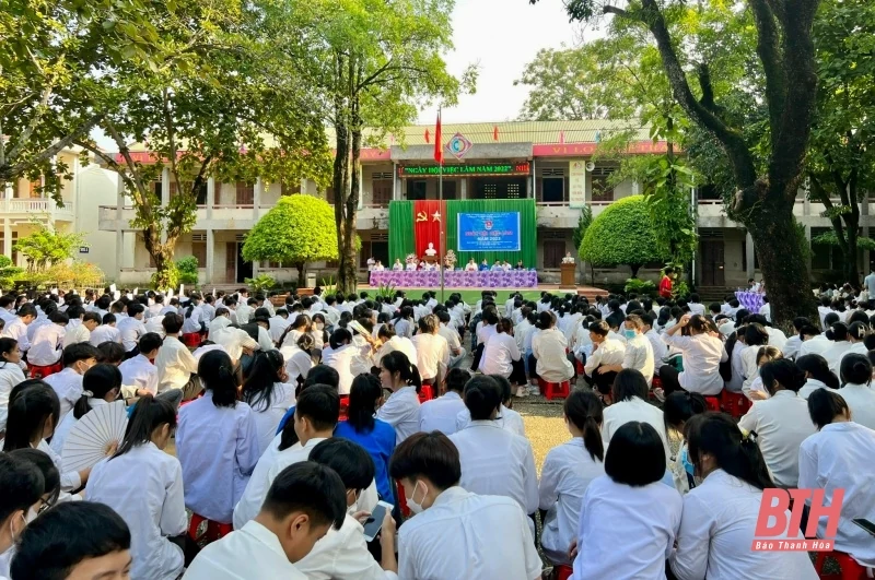 Gần 1.500 đoàn viên, thanh niên , học sinh được tư vấn, hướng nghiệp tại Ngày hội việc làm
