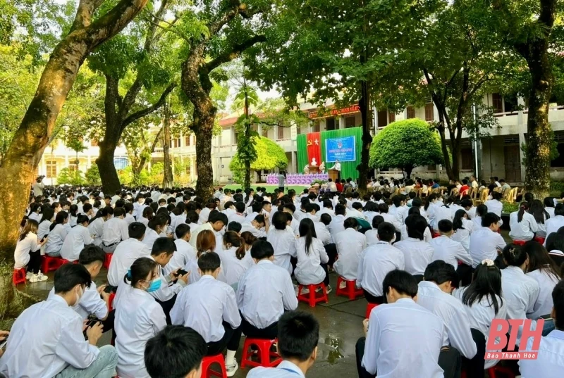 Gần 1.500 đoàn viên, thanh niên , học sinh được tư vấn, hướng nghiệp tại Ngày hội việc làm