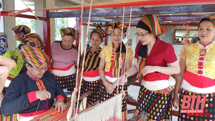Như Thanh quan tâm bảo tồn và phát triển nghề thêu, dệt thổ cẩm