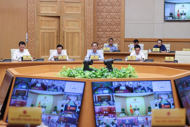 Thủ tướng: Đẩy mạnh xuất khẩu, giải ngân đầu tư công, tăng tổng cung và cầu trong nước ở giai đoạn ‘nước rút’