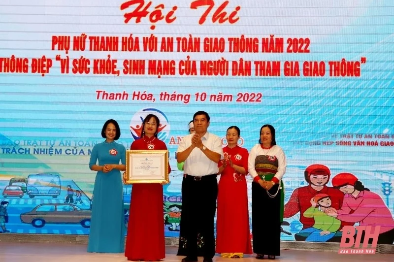 Hội thi “Phụ nữ Thanh Hóa với an toàn giao thông”