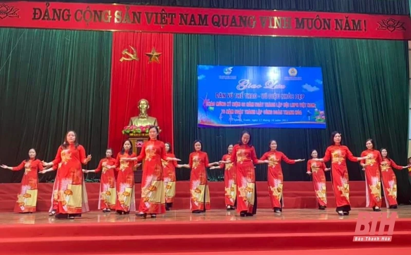 Thường Xuân: Giao lưu dân vũ thể thao - vũ điệu khỏe đẹp