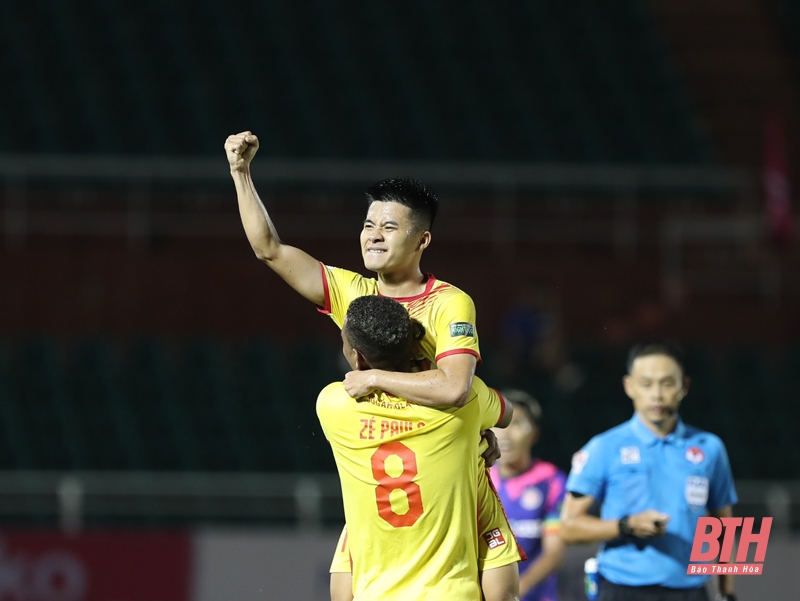 Đông Á Thanh Hóa có 3 cầu thủ góp mặt trong đội hình tiêu biểu vòng 18 Night Wolf V.League 1-2022