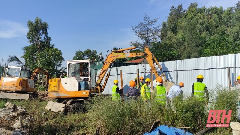 Hoằng Hóa: Tổ chức cưỡng chế, buộc khắc phục hậu quả vi phạm hành chính trong lĩnh vực đất đai
