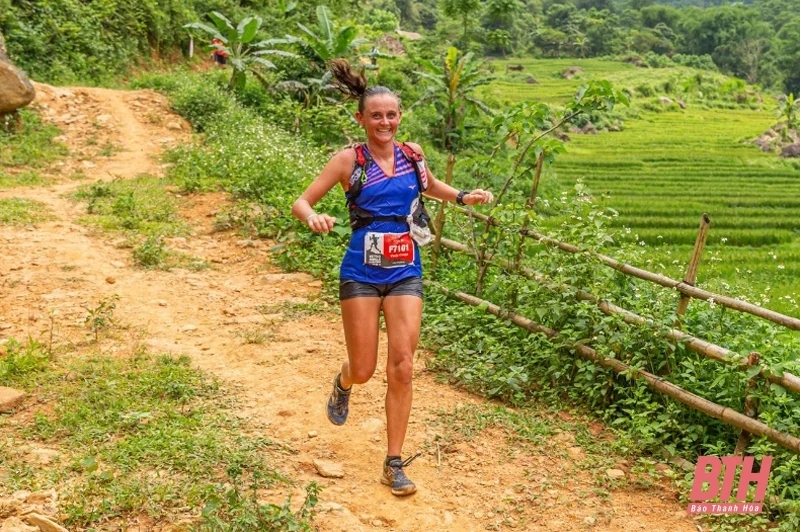 Hơn 1.500 VĐV tranh tài Giải chạy Marathon băng rừng Việt Nam - Pù Luông năm 2022