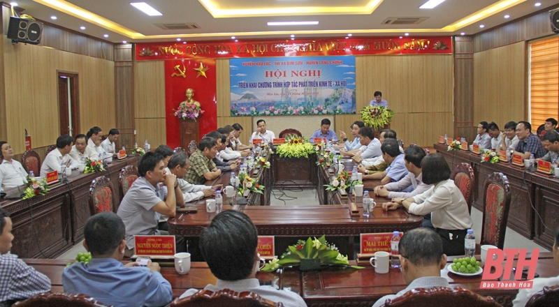 Ký kết hợp tác, hỗ trợ phát triển kinh tế - xã hội giữa huyện Hậu Lộc và thị xã Bỉm Sơn với huyện Lang Chánh giai đoạn 2021-2025