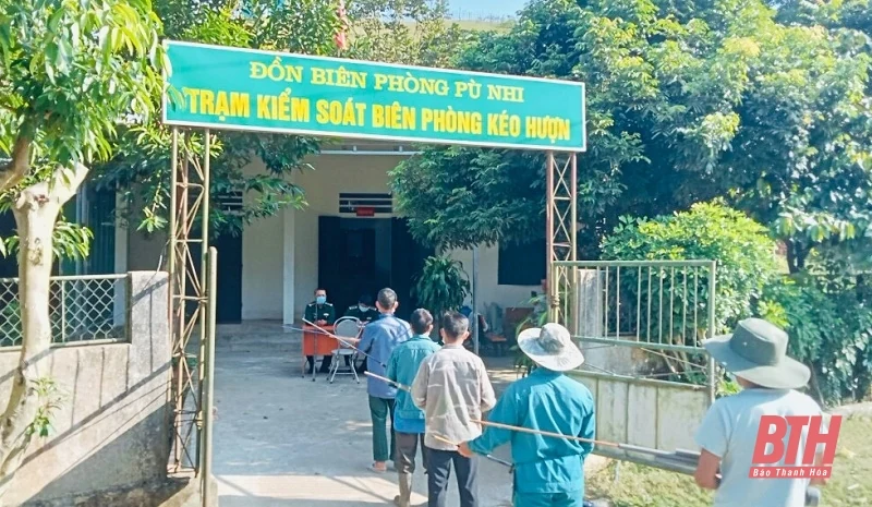 Tuyên truyền để người dân tự giác giao nộp vũ khí, vật liệu nổ ở Mường Lát