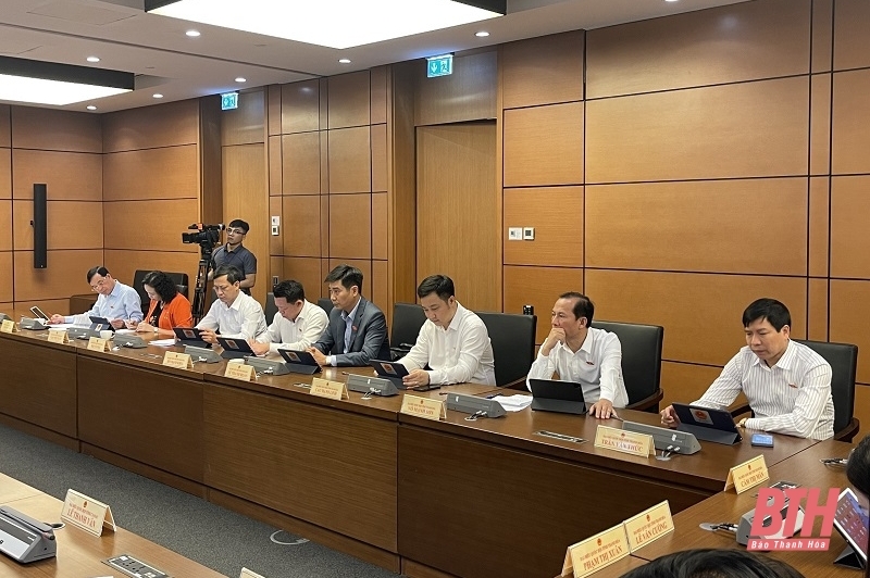 Đoàn ĐBQH tỉnh Thanh Hóa cho ý kiến vào Dự thảo Nghị quyết ban hành nội quy kỳ họp Quốc hội (sửa đổi) và Dự án Luật Phòng, chống rửa tiền (sửa đổi)
