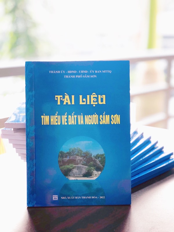 TP Sầm Sơn: Triển khai tài liệu “Tìm hiểu đất và người Sầm Sơn” trong các trường phổ thông