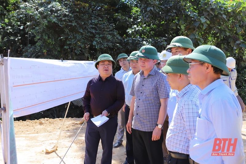 Bí thư Tỉnh ủy Đỗ Trọng Hưng kiểm tra Dự án nâng cấp Quốc lộ 15 trên địa bàn huyện Quan Hóa và Bá Thước