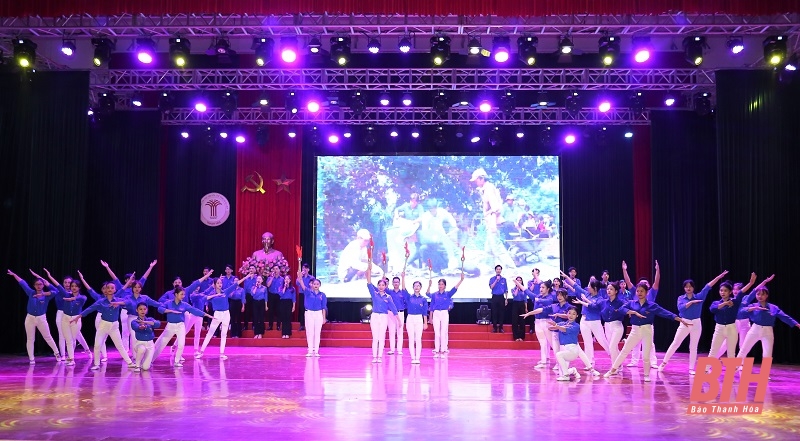 Trường ĐH Văn hóa, Thể thao và Du lịch Thanh Hóa tổ chức Gala chào tân sinh viên năm học 2022-2023 