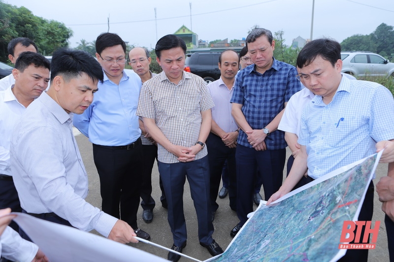 Bí thư Tỉnh ủy Đỗ Trọng Hưng kiểm tra một số tuyến kết nối đường bộ cao tốc Bắc - Nam với TP Thanh Hóa