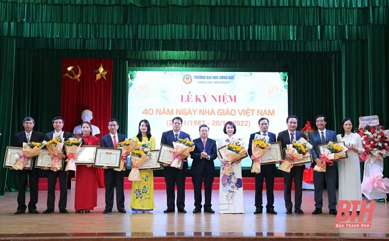 Trường Đại học Hồng Đức kỷ niệm 40 năm ngày Nhà giáo Việt Nam (20-11)