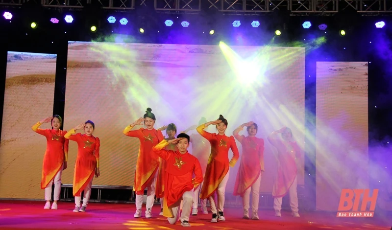 Đêm nhạc tri ân thầy cô và chào tân sinh viên Trường Cao đẳng Y tế Thanh Hóa