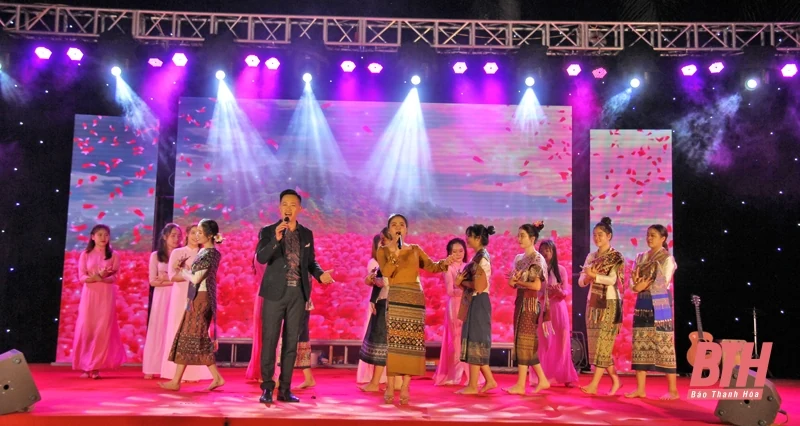 Đêm nhạc tri ân thầy cô và chào tân sinh viên Trường Cao đẳng Y tế Thanh Hóa