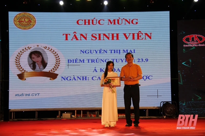 Đêm nhạc tri ân thầy cô và chào tân sinh viên Trường Cao đẳng Y tế Thanh Hóa