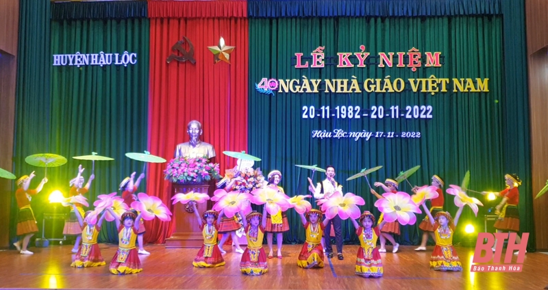 Huyện Hậu Lộc kỷ niệm 40 năm Ngày Nhà giáo Việt Nam (20-11)