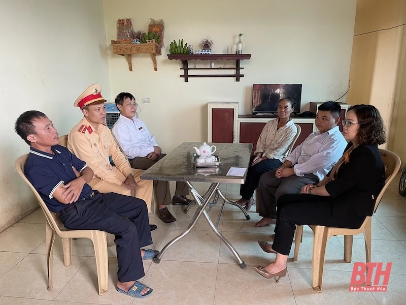 Ban An toàn giao thông tỉnh thăm hỏi các gia đình có nạn nhân tử vong, bị thương do tai nạn giao thông