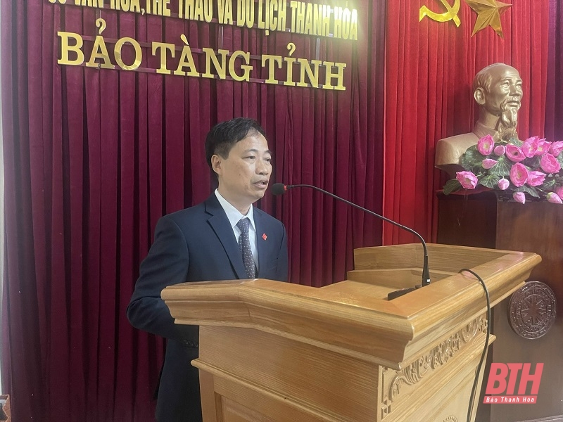 Hiến tặng 172 hiện vật, tư liệu cho Bảo tàng tỉnh Thanh Hóa 