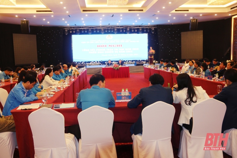 Liên đoàn Lao động các tỉnh Bắc Trung bộ ký kết giao ước thi đua năm 2023